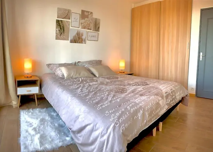 Lumineux Et Cosy, Avec Parking, 2 Mn Gare, 2Mn Muse, 5Mn Centre