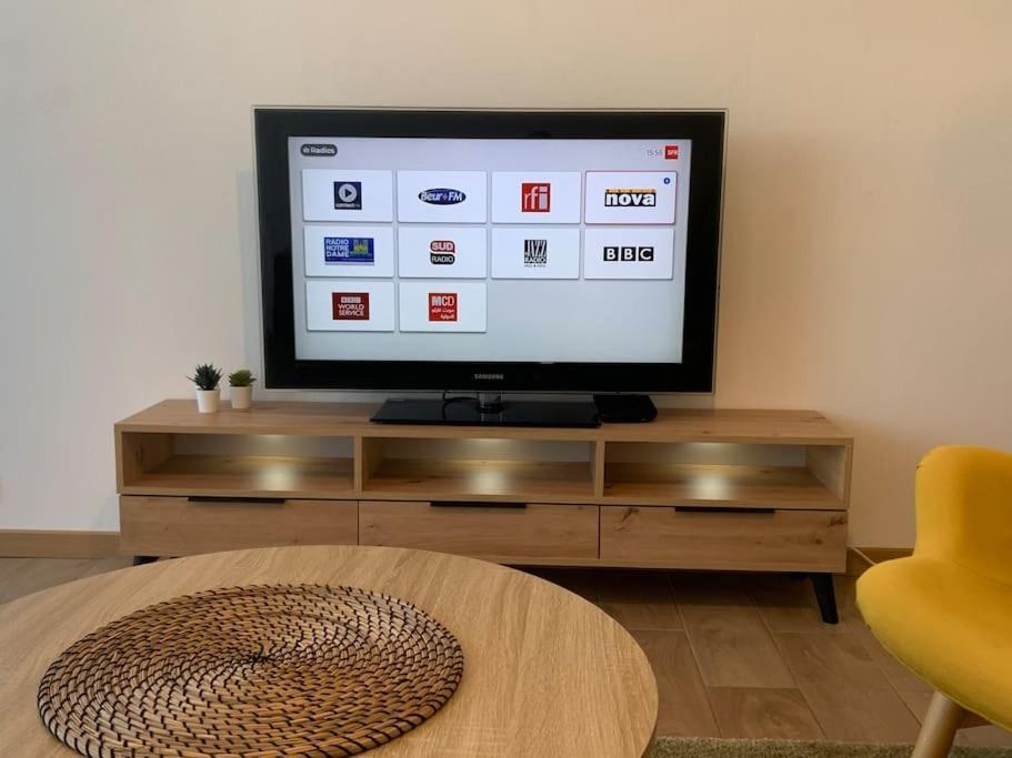 Apartment Lumineux Et Cosy, Avec Parking, 2 Mn Gare, 2mn Muse, 5mn Centre Metz